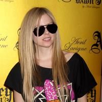 Avril Lavigne hosts a meet and greet at the Abbey Dawn | Picture 63992